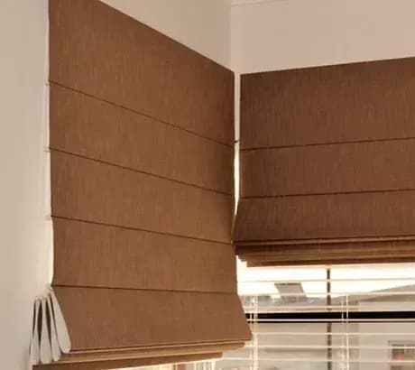 Persiana romana para quarto: vale a pena investir nesse modelo?